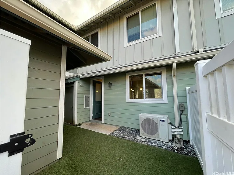 724 Kakala St — Photo 11