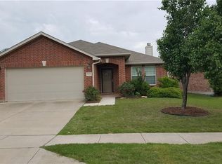 10145 Longranger Ln, Hurst, TX 76053