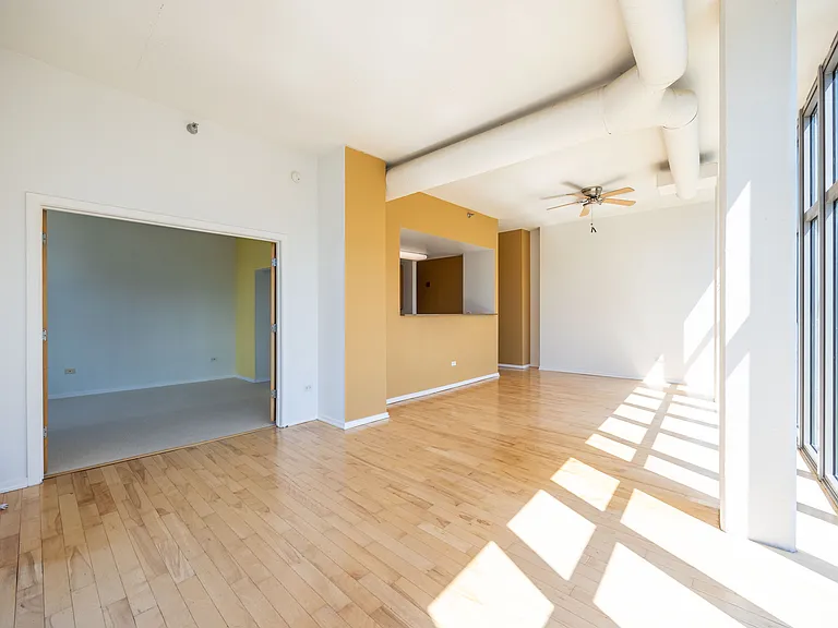 1000 W Leland Ave #6C — Photo 9