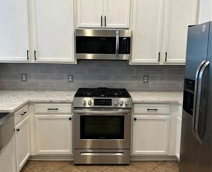 4219 Kendall Rock Ln — Photo 32