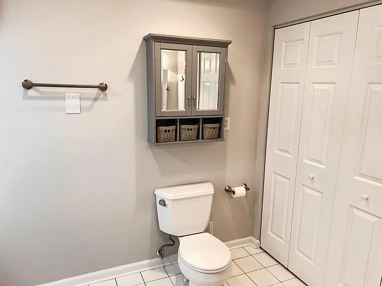 5475 Jamestown Ct — Photo 6