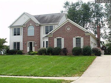 1st image of 670 Beechmont Pl