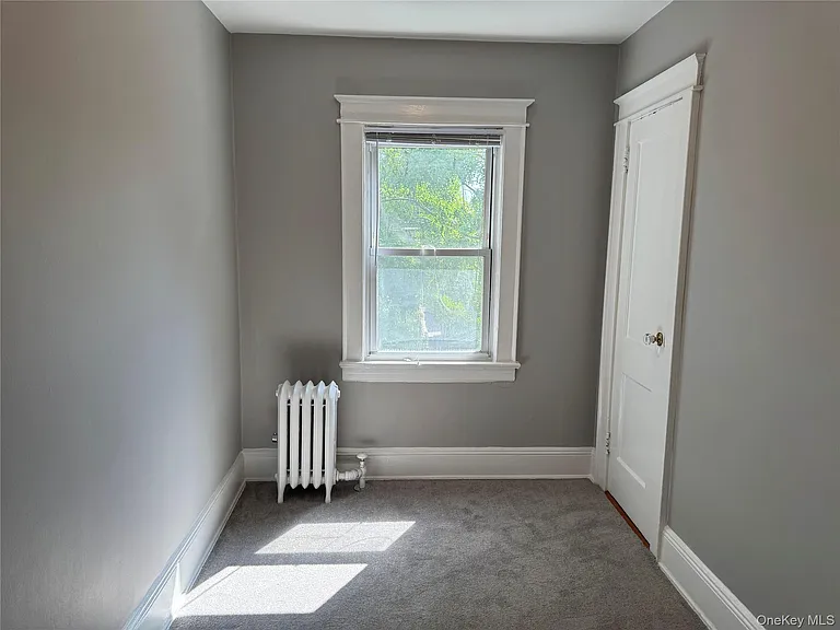 37 Ingraham Ln — Photo 11