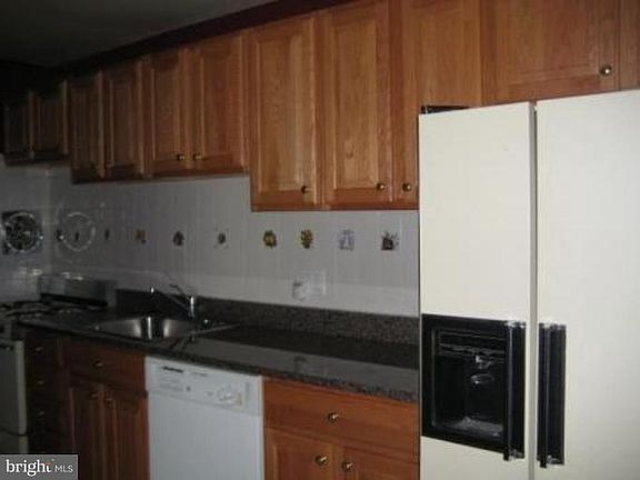 3rd image of 7372 Lee Hwy Unit 203