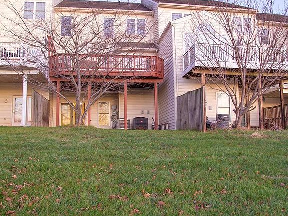 2nd image of 22631 Upperville Heights Sq