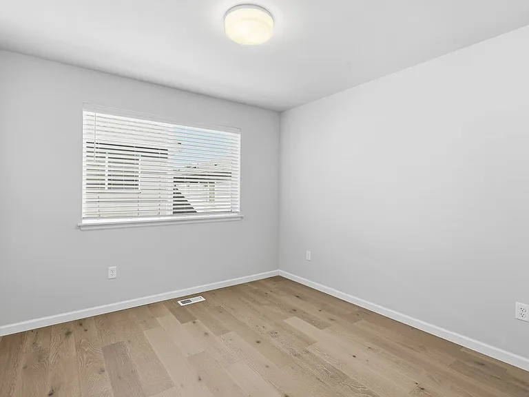 4211 208th Pl SE — Photo 28