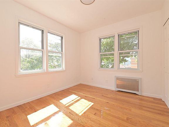 5th image of 150-52 Bayside Ave #3F