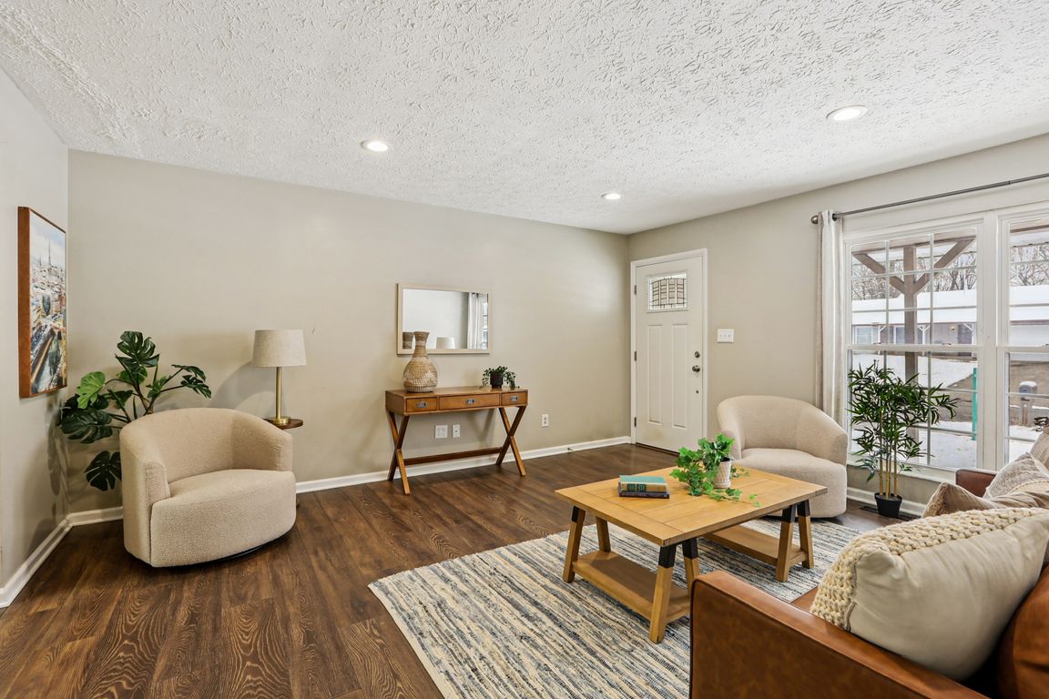 next background image