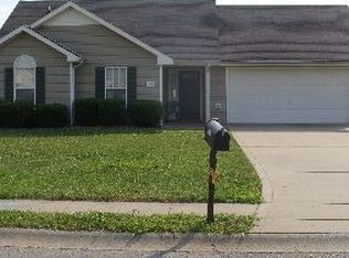 1040 Waterford Cir, Clarksville, TN 37040