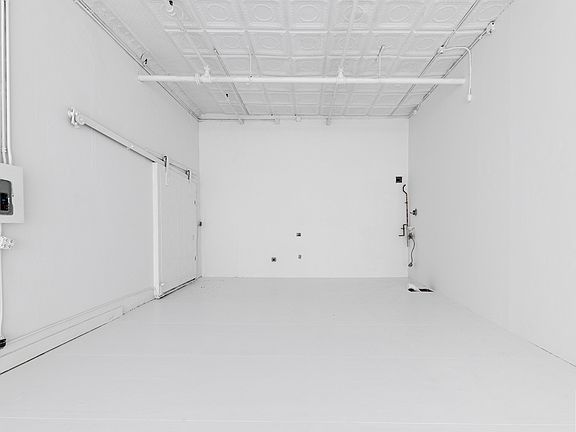 4th image of 137-141 Duane St #2B