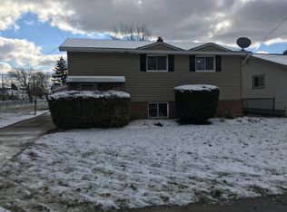 15245 Hocking Blvd, Brookpark, OH 44142