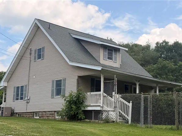 2307 Princeton Rd, New Castle, PA 16101