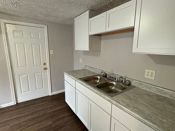2nd image of 1336-1338 W 32nd St #3B-1BA-1118SQFT