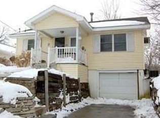 914 Frazier Ave, Des Moines, IA 50315