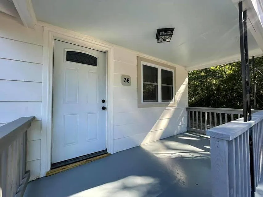 2 bed, 1.0 bath, 936 sqft, $1,200 — Photo 3
