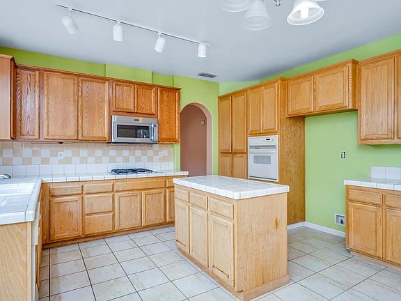 4th image of 8043 Mammoth Drive