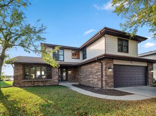 17230 Shetland Dr, Tinley Park, IL 60487