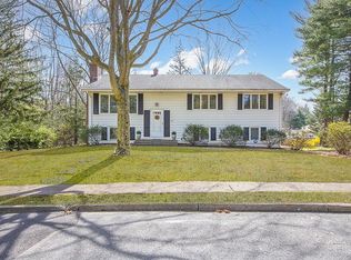 126 Autumn Dr, Tappan, NY 10983