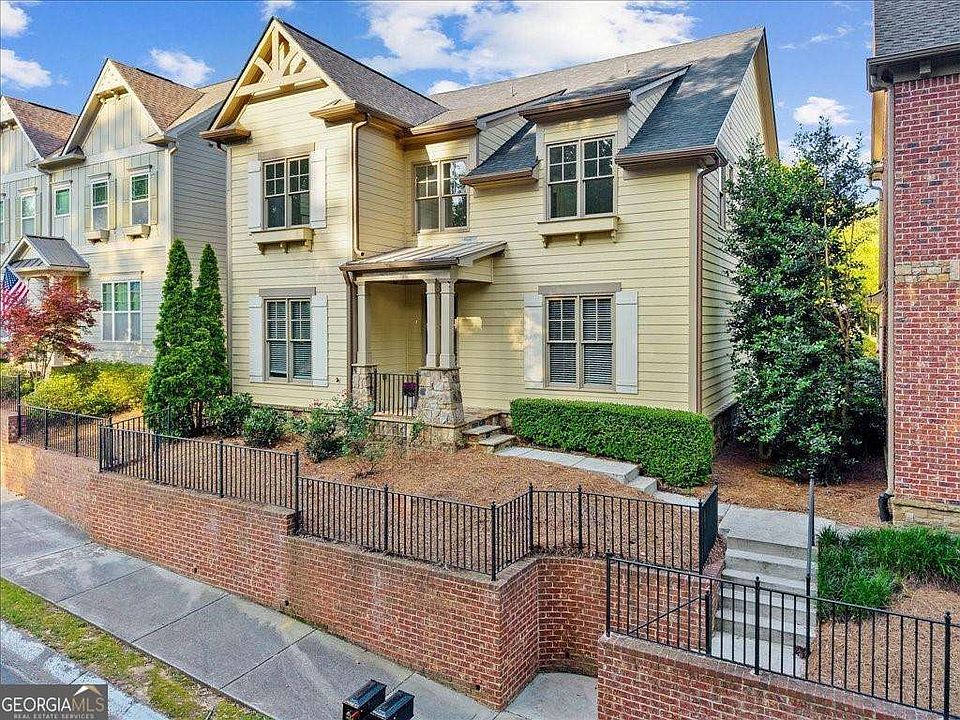1st image of 232 Hunt St NE