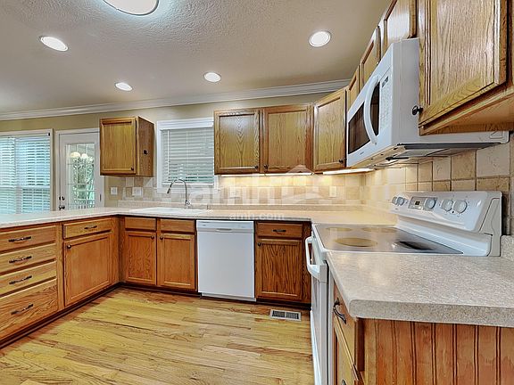 4th image of 5009 Alpha Terrace Ln