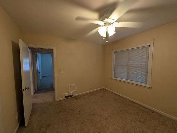 5th image of 211 Garden Ln #B