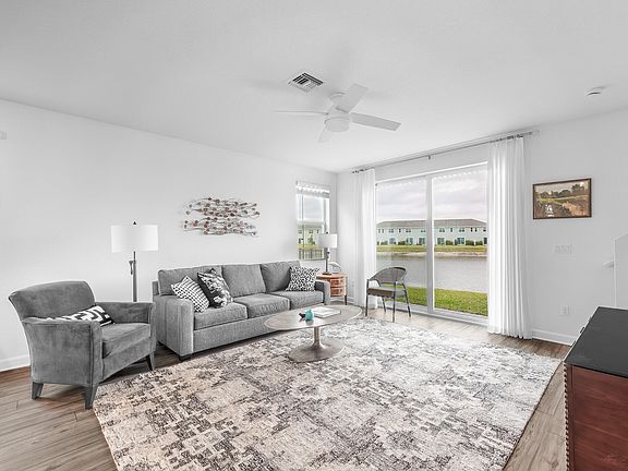 4th image of 663 SE Lake Falls Street