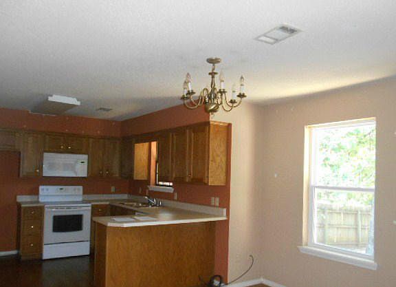 3rd image of 60 W 16th Pl