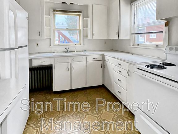 2nd image of 825-827 Hamilton Ln