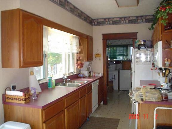 5th image of 123 3rd St