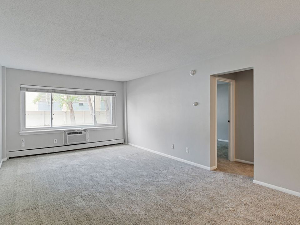 1st image of 3116 Girard Ave S APT 202