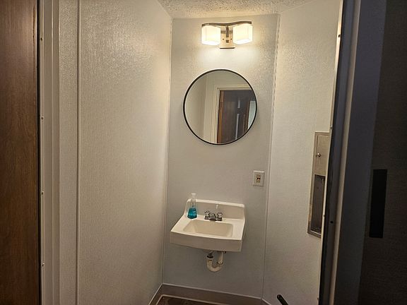 5th image of 510 Palmetto St