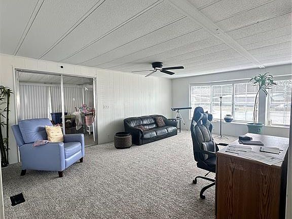 3rd image of 6433 JACARANDA AVENUE NE