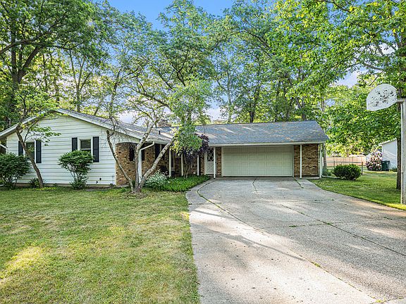 2nd image of 6374 Packer Dr NE