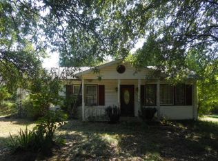 821 Pritchett Ln, Blairs, VA 24527