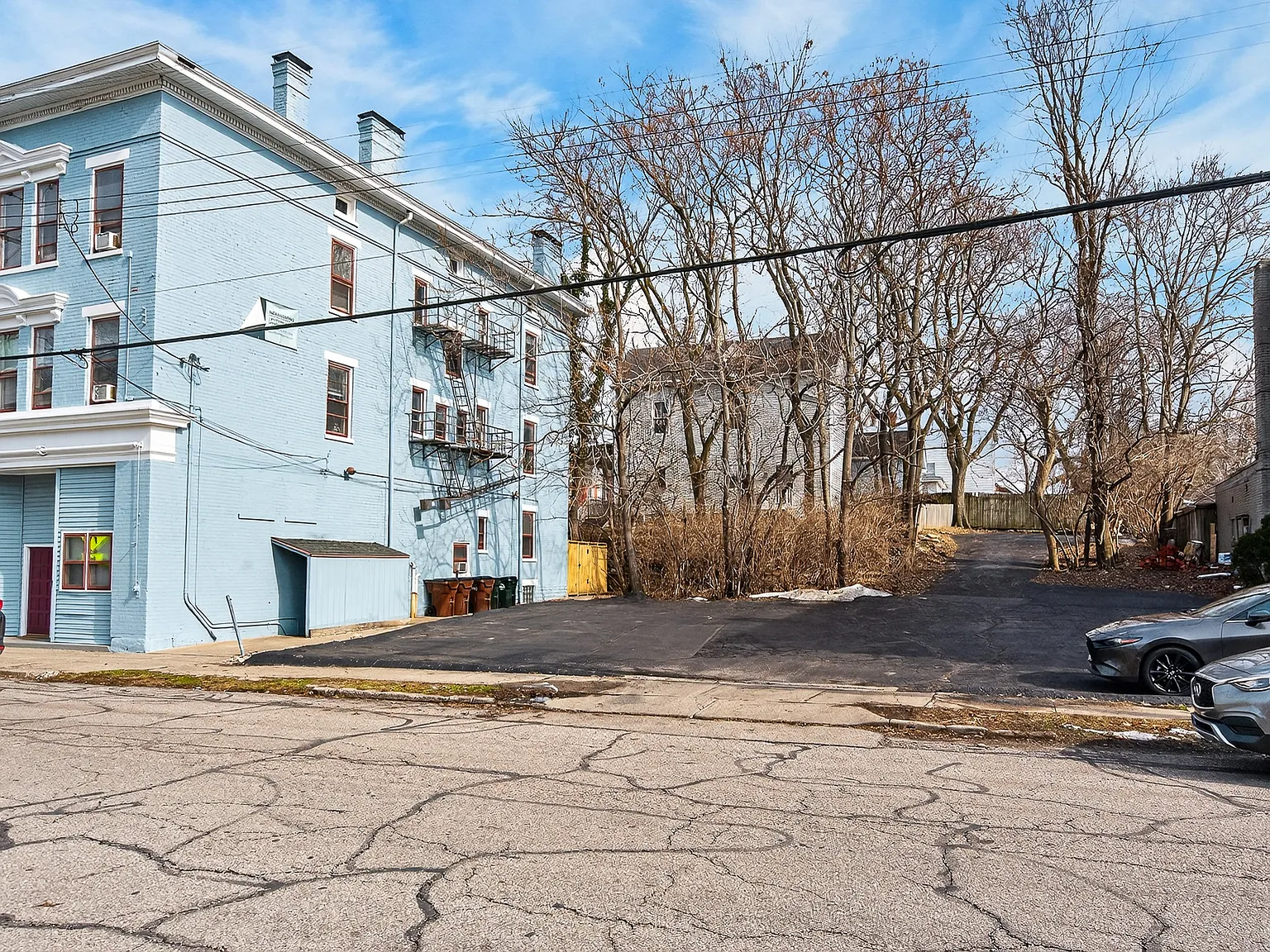 1 bed, 870 sqft, $965 — Photo 3