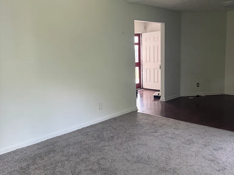 301 Warton Ln #9 — Photo 6