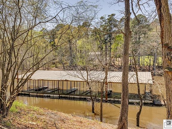 4th image of 2216 Bayou Darbonne Dr