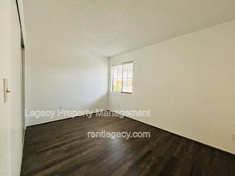 7445 Auburn Oaks Ct #K — Photo 13