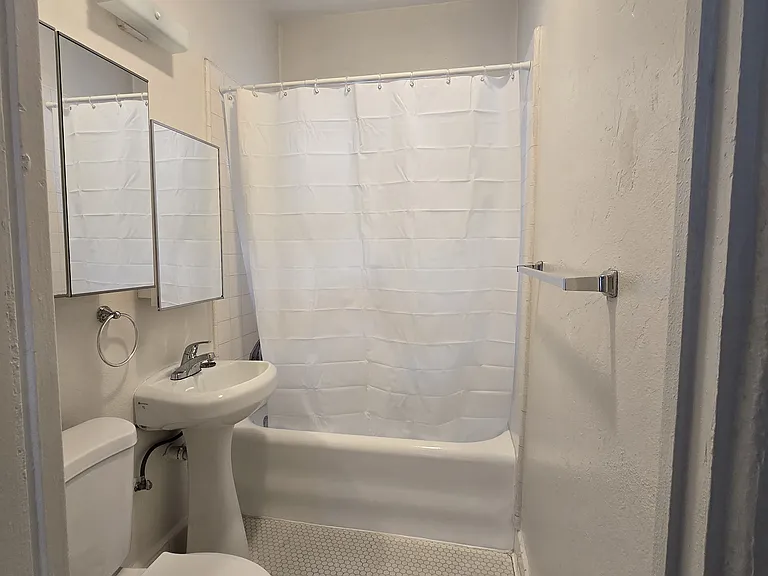 712 Santa Rita Pl #D — Photo 14
