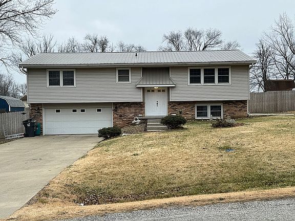2nd image of 4535 Hilltop Blvd