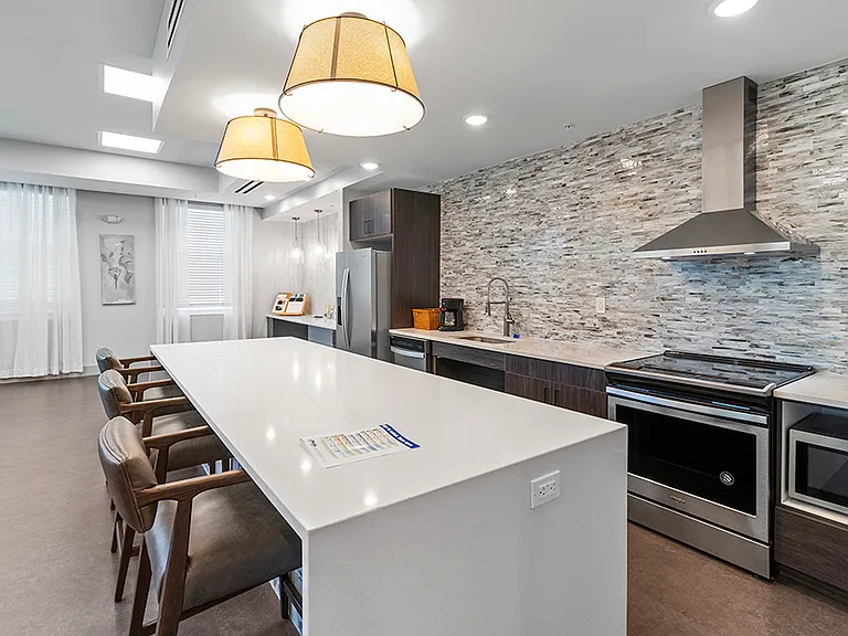 Amaryllis Park Place — Photo 5