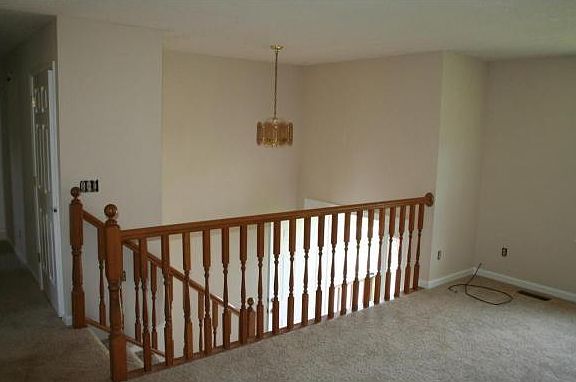 4th image of 129 Deakins Estate Dr