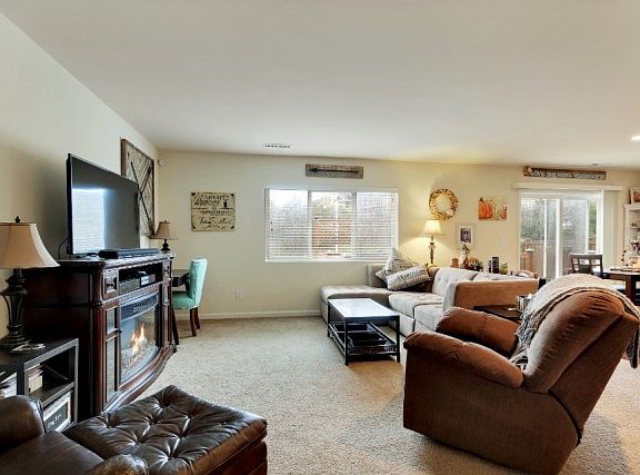 4th image of 6767 Udall Ct SE