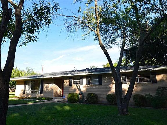 2nd image of 2301 Birdcreek Dr