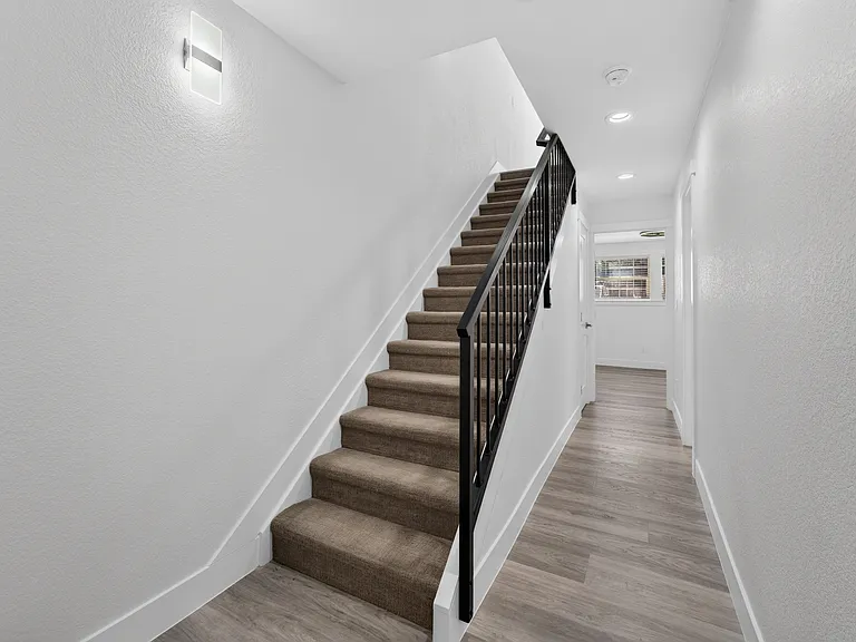 19636 Victorian Dr #B4 — Photo 13