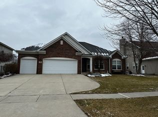 730 Fox Trail Ter, Cary, IL 60013