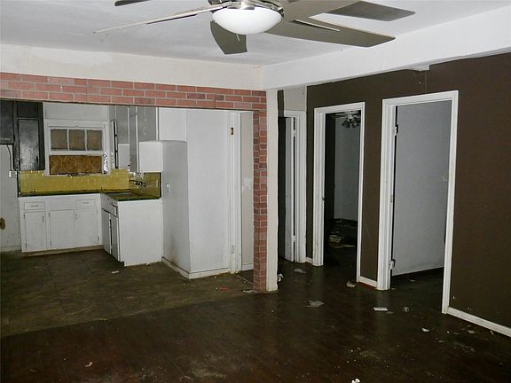4th image of 5221 Malmedy Rd
