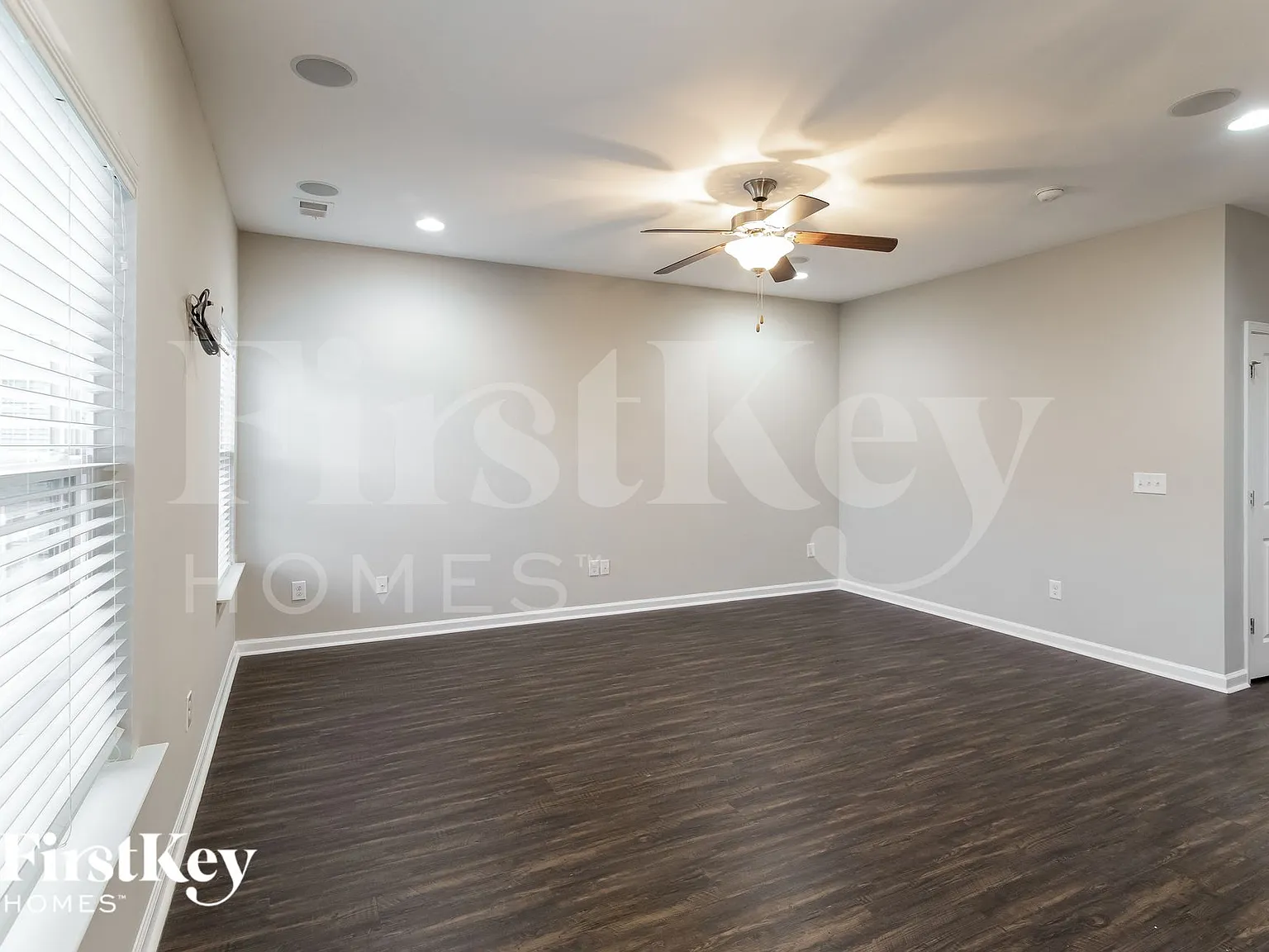 4 bed, 3.5 bath, 2274 sqft, $2,790 — Photo 3