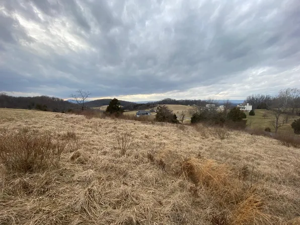 22 Koogler Trl, Raphine, VA 24472