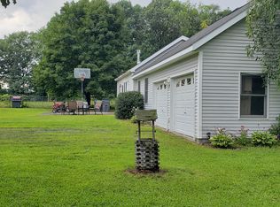 2953 River Rd, Melrose, NY 12121